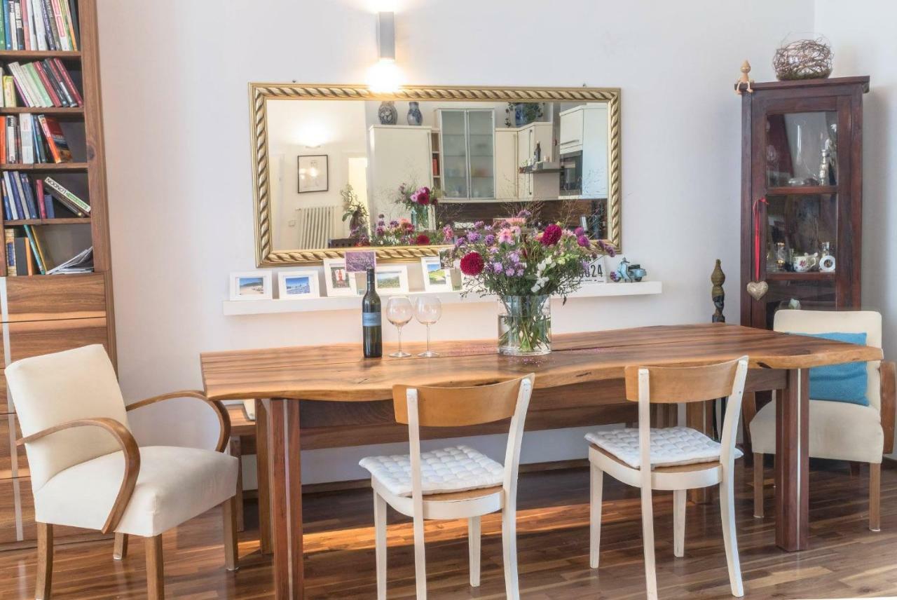 Spacious Old Town Luxury Apartment Линц Екстериор снимка